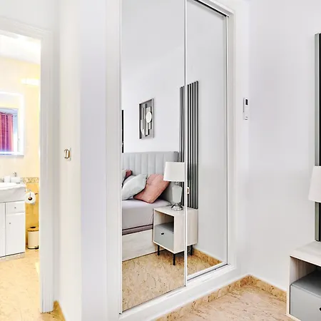 Home&holiday Andalisa Apartament